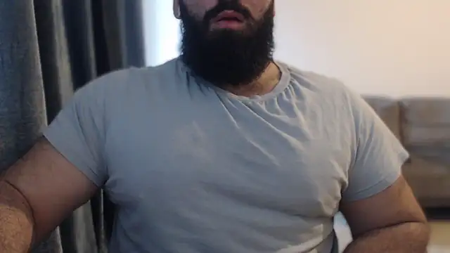 hugemachohandsome online show from 11/19/25, 10:15