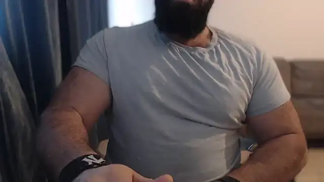 hugemachohandsome online show from 11/15/25, 09:35