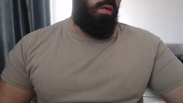 hugemachohandsome online show from 11/11/25, 09:04