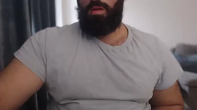 hugemachohandsome online show from 09/26/25, 02:57