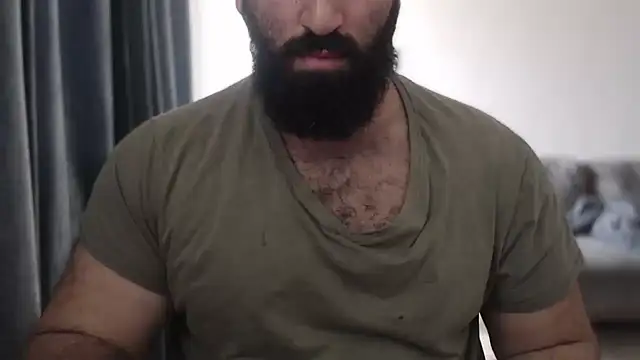 hugemachohandsome online show from 11/04/25, 09:02