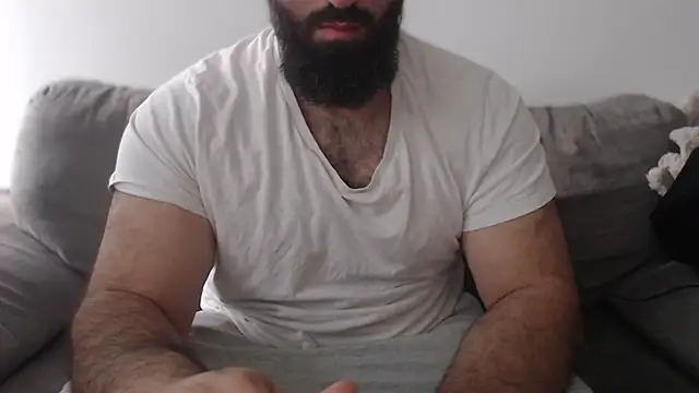 Snapshot of hugemachohandsome chatting on 06/16/26, 05:18 hugemachohandsome online show from 06/16/26, 05:18