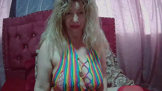 Snapshot of Kattymary chatting on 03/04/25, 07:11 Kattymary online show from 03/04/25, 07:11