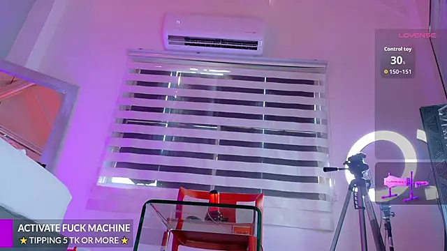 Miss Pawi online show from 10/29/25, 09:25