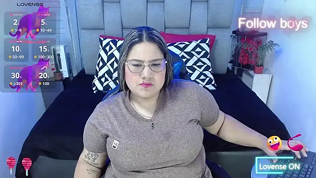 evelin zaens online show from 11/17/25, 04:27