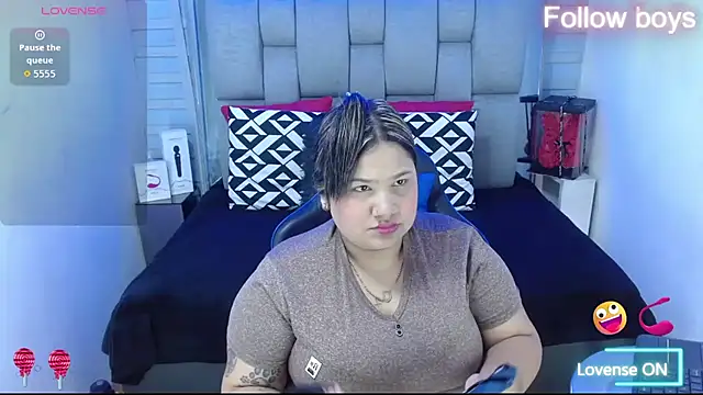 evelin zaens online show from 10/14/25, 04:57