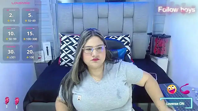 evelin zaens online show from 10/18/25, 04:14