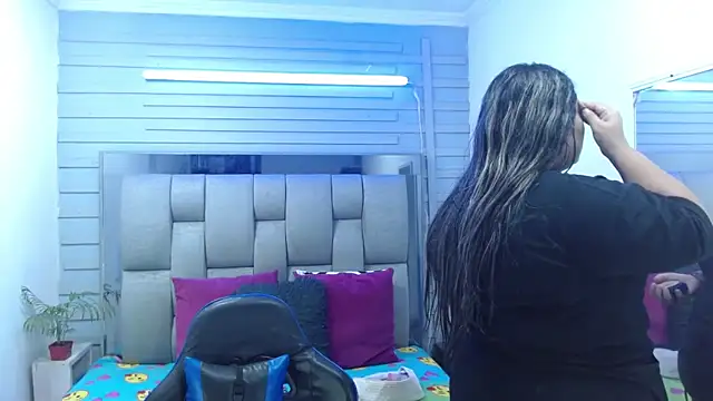 evelin zaens online show from 02/28/26, 04:23