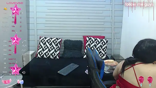 evelin zaens online show from 03/15/25, 04:13