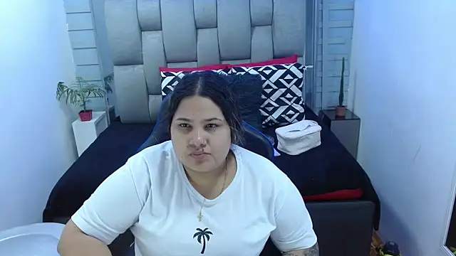 Snapshot of evelin_zaens chatting on 03/14/26, 03:45 evelin zaens online show from 03/14/26, 03:45