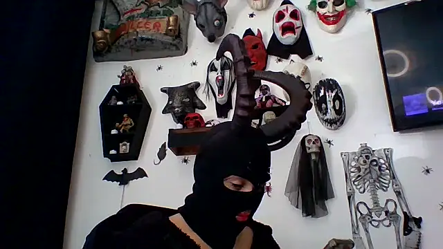 FeticheMacabre online show from 11/11/25, 03:40