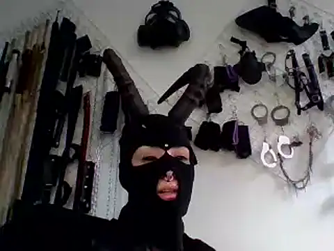 FeticheMacabre online show from 01/03/25, 07:50