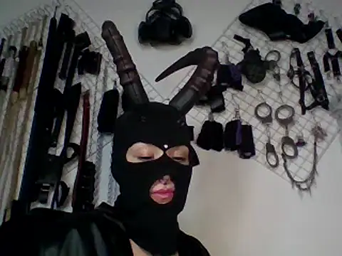 FeticheMacabre online show from 01/04/25, 02:03