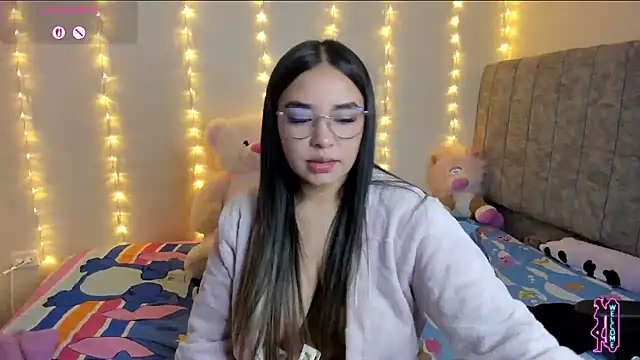 SaraCrow online show from 04/10/26, 04:19