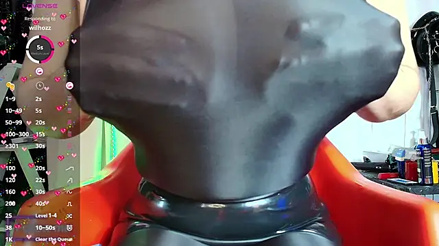 LatexDevil Blondie online show from 03/05/25, 05:50