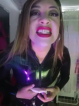 Snapshot of LatexDevil_Blondie chatting on 07/15/26, 03:19 LatexDevil Blondie online show from 07/15/26, 03:19