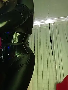 Snapshot of LatexDevil_Blondie chatting on 07/16/26, 03:20 LatexDevil Blondie online show from 07/16/26, 03:20