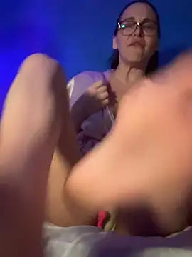 Snapshot of MessyNastyQueen chatting on 04/16/26, 02:56 MessyNastyQueen online show from 04/16/26, 02:56