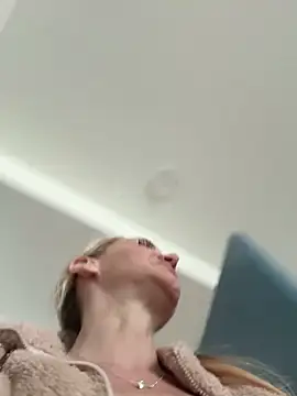 Snapshot of MessyNastyQueen chatting on 02/27/25, 12:12 MessyNastyQueen online show from 02/27/25, 12:12