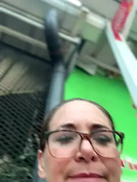 Snapshot of MessyNastyQueen chatting on 09/14/25, 09:59 MessyNastyQueen online show from 09/14/25, 09:59