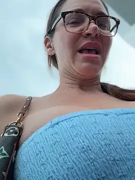 Snapshot of MessyNastyQueen chatting on 10/05/25, 05:25 MessyNastyQueen online show from 10/05/25, 05:25