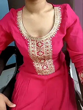 Snapshot of Aditi_1 chatting on 05/25/26, 12:43 Aditi 1 online show from 05/25/26, 12:43