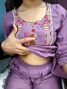 Snapshot of Aditi_1 chatting on 04/21/26, 02:51 Aditi 1 online show from 04/21/26, 02:51