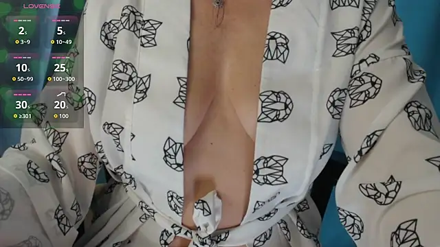 LaraStone   online show from 10/24/25, 08:35