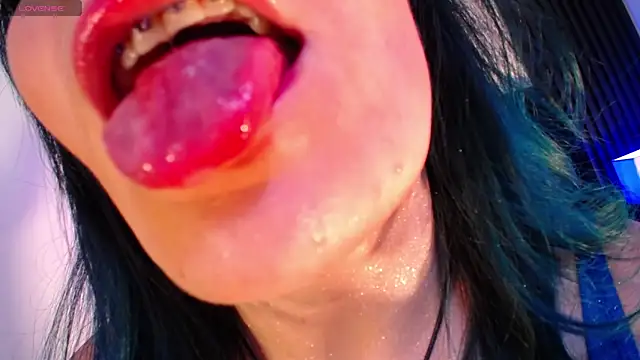 alicia moom online show from 05/12/26, 07:20