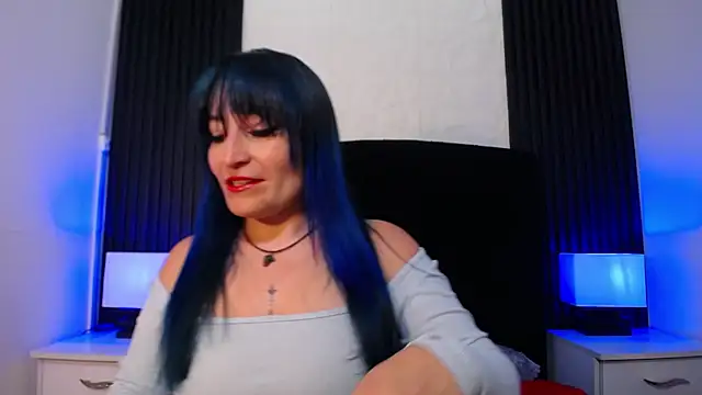 alicia moom online show from 10/21/25, 07:35