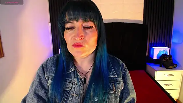 alicia moom online show from 04/10/26, 07:21