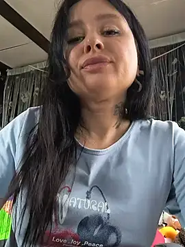 KikiXRed online show from 05/15/26, 10:24