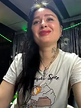 KikiXRed online show from 04/12/26, 04:05