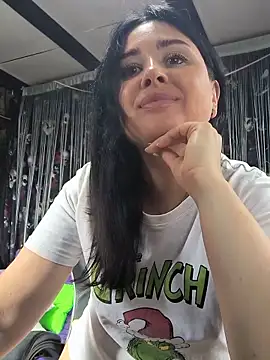 KikiXRed online show from 06/04/26, 01:05