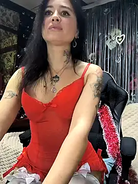 Snapshot of KikiXRed chatting on 01/07/25, 10:01 KikiXRed online show from 01/07/25, 10:01