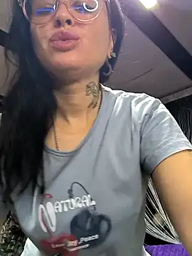 KikiXRed online show from 11/20/25, 08:26