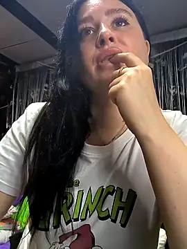 KikiXRed online show from 04/11/26, 04:20