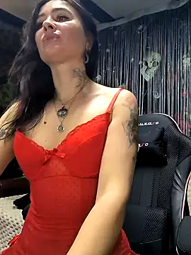 Snapshot of KikiXRed chatting on 12/08/24, 04:50 KikiXRed online show from 12/08/24, 04:50