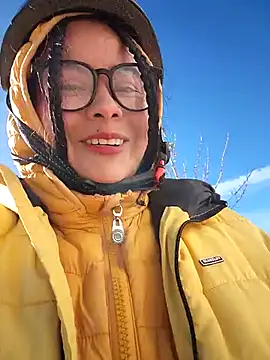 bellapaty online show from 11/28/25, 11:43