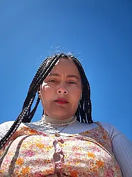 bellapaty online show from 05/05/26, 01:25