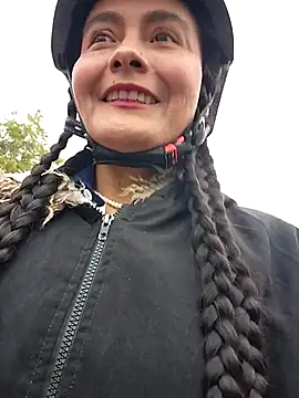 bellapaty online show from 10/13/25, 08:38