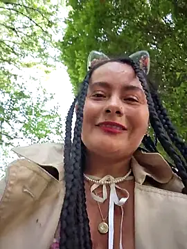 bellapaty online show from 04/23/26, 04:08