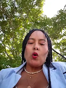 bellapaty online show from 05/25/26, 02:27