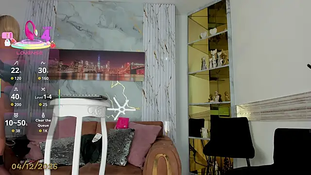 EmmaHills Sex online show from 12/04/25, 01:43