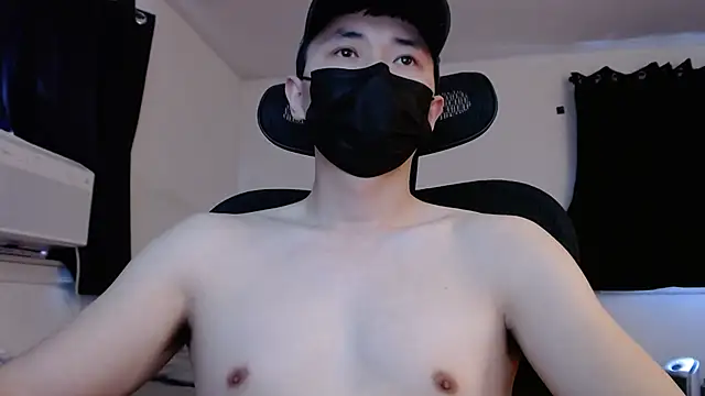 Snapshot of twbobo00715 chatting on 02/24/25, 04:58 twbobo00715 online show from 02/24/25, 04:58