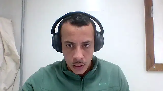 Snapshot of MachoScorpionCaralho chatting on 06/03/26, 01:45 MachoScorpionCaralho online show from 06/03/26, 01:45