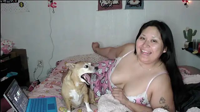 Snapshot of Cupcakecutie449 chatting on 04/12/26, 09:29 Cupcakecutie449 online show from 04/12/26, 09:29