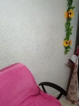 Alice bloom  online show from 09/19/25, 11:20