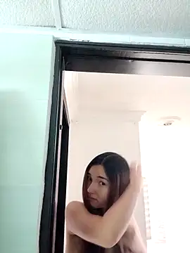 Alice bloom  online show from 09/12/25, 06:40