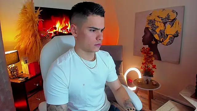 Snapshot of Matias_Murrier chatting on 03/15/25, 02:01 Matias Murrier online show from 03/15/25, 02:01